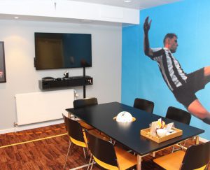 Betjening af AV-udstyret er enkelt – kan du betjene én løsning, kan du betjene dem alle