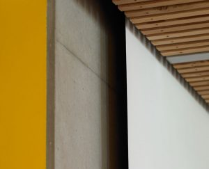 Lærredet er helt ude af syne når det ikke er i brug