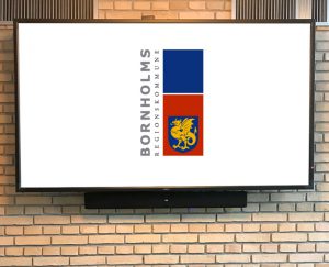 En 80'' skærm holder tilhørerne up-to-date i foyeren