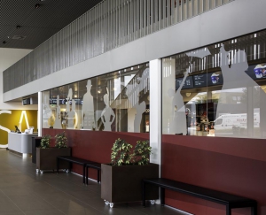 De digitale skilte i kiosken viser biografens forskellige tilbud som ligeledes afvikles fra AVC DisplaySystem®