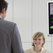 AVC-DisplaySystem-Version5_Infoskilte_Digitaleskilte_833x314 avcdisplaysystemversion5